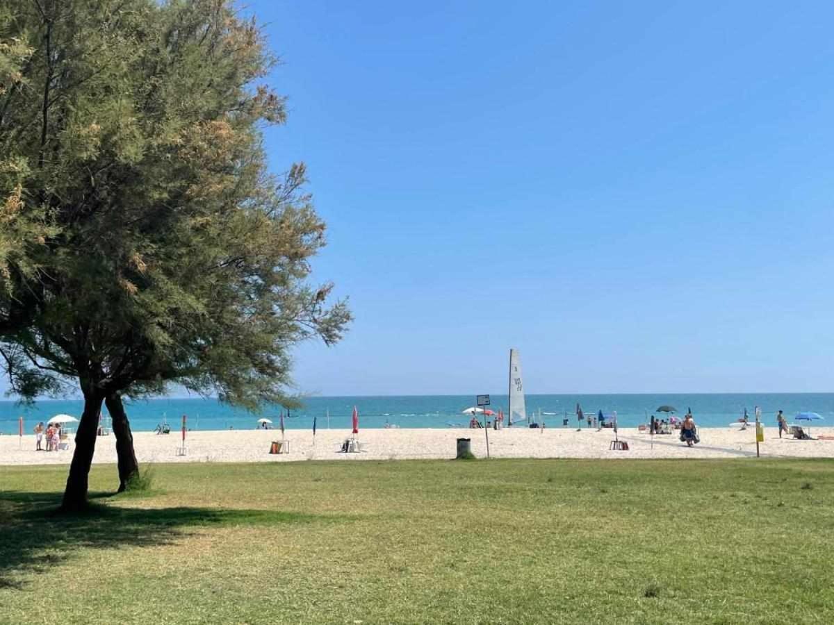 Appartamento Riva Bianca Porto SantʼElpidio Buitenkant foto